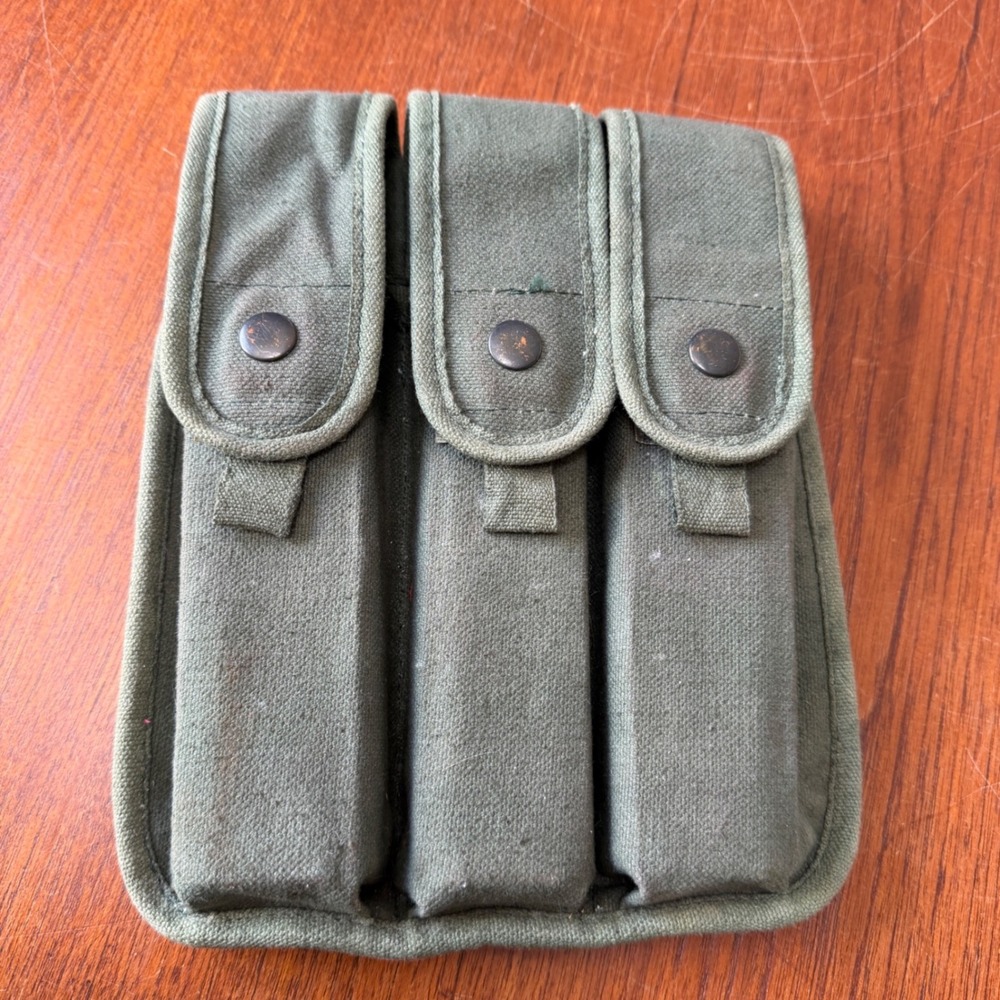 Vintage US Military Olive Drab Cotton Canvas Magazine Gear Pouch Re-enactment